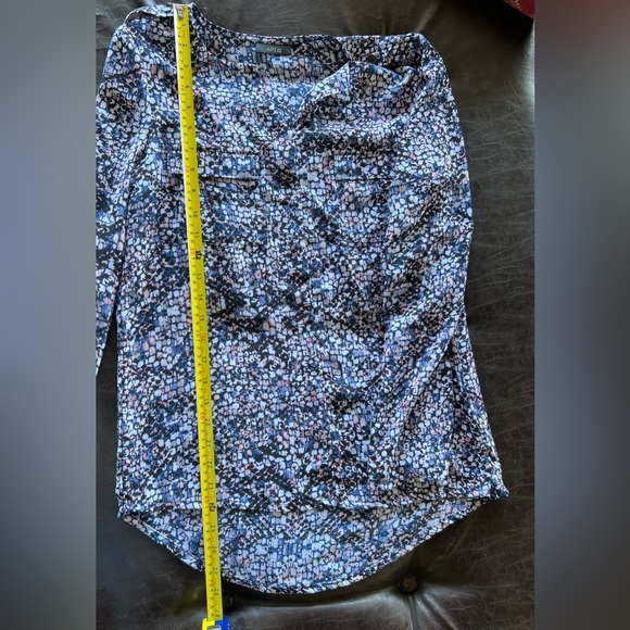 Women’s Apt.9 Multicolored Vneck Blouse with Rolled button sleeves, Small - Picture 9 of 10